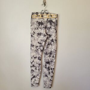 lululemon athletica Black & White Diamond Dye Wunder Train 28" Leggings